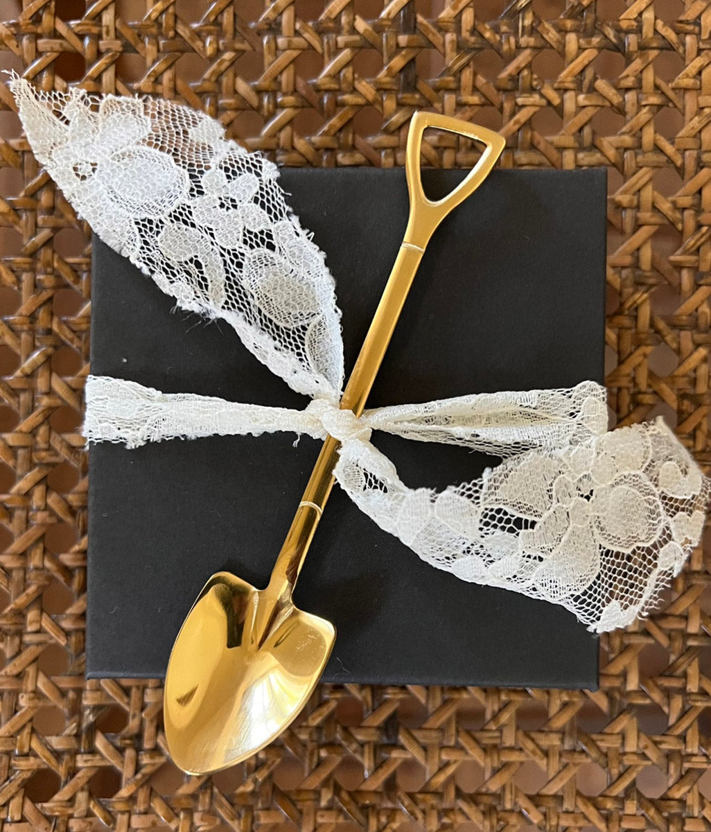 Gift Wrapping by Narrow-Gauge Designs